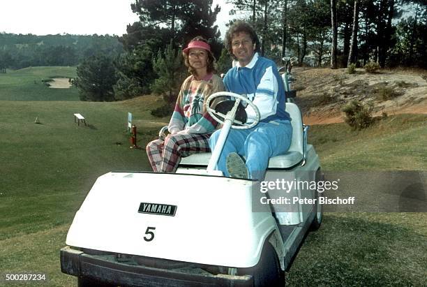 "Michael Schanze, Ehefrau Monika Schanze, Urlaub an der Algarve im Golfclub ""Four Seasons"" am in Quinta do Lago, Portugal. "