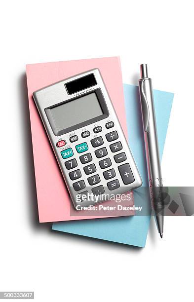 note pad, calculator and pen - calculadora imagens e fotografias de stock