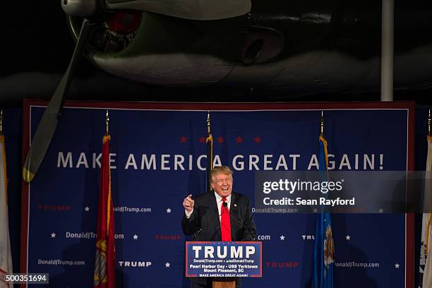 Republican presidential candidate Donald Trump speaks to the crowd at a Pearl Harbor Day Rally at the U.S.S. Yorktown December 7, 2015 in Mt....