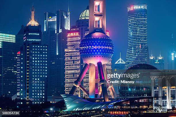 futuristica città di shanghai, cina - the bund foto e immagini stock