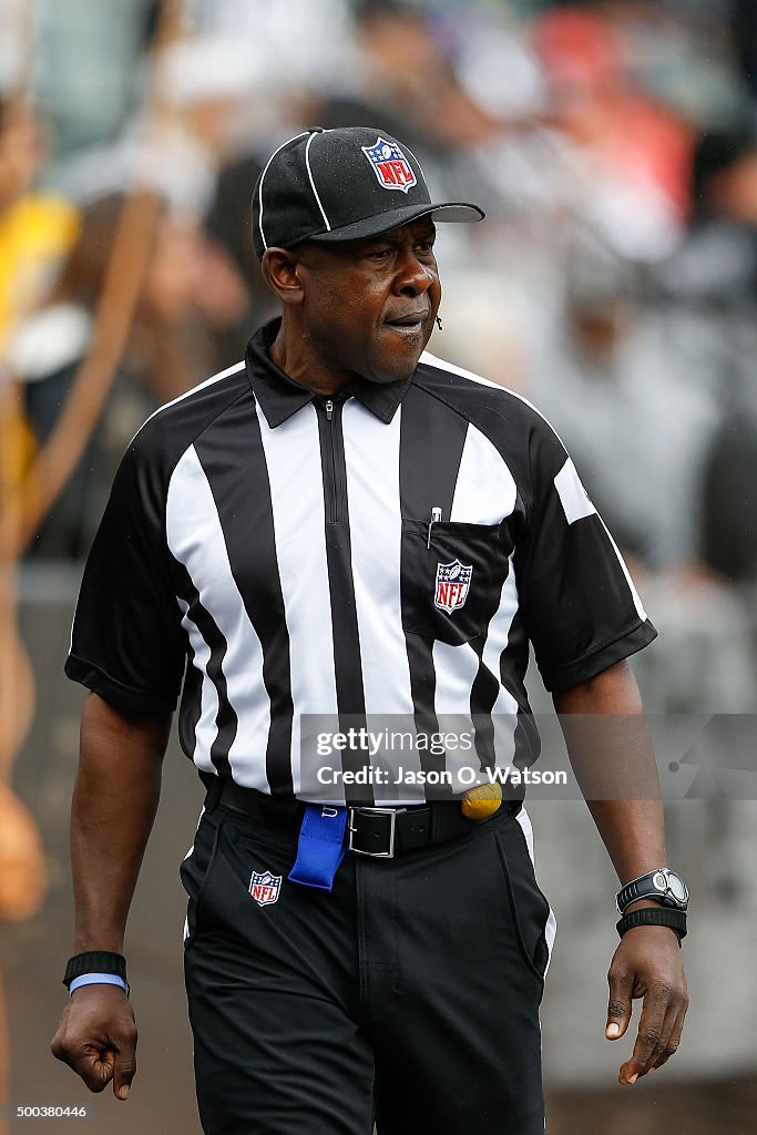 Kansas City Chiefs v Oakland Raiders