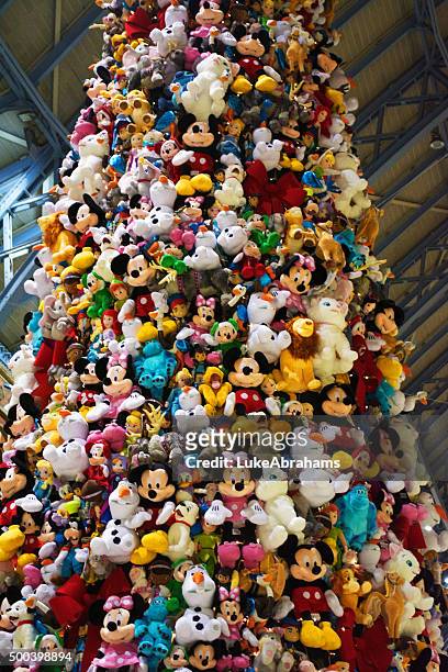 102 fotos e imágenes de Mickey Mouse Christmas Decorations - Getty Images