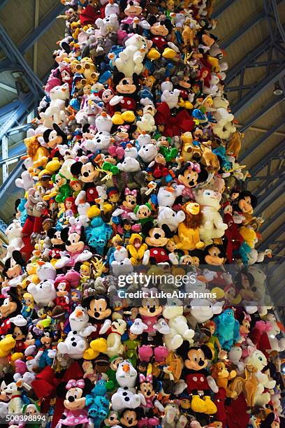 102 fotos e imágenes de Mickey Mouse Christmas Decorations - Getty Images 102 fotos e imágenes de Mickey Mouse Christmas Decorations - Getty Images