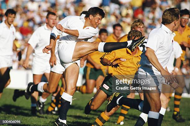 England flyhalf Rob Andrew in action during an International match between the Australia Wallabies and England in Brisbane on May 29, 1988 in...