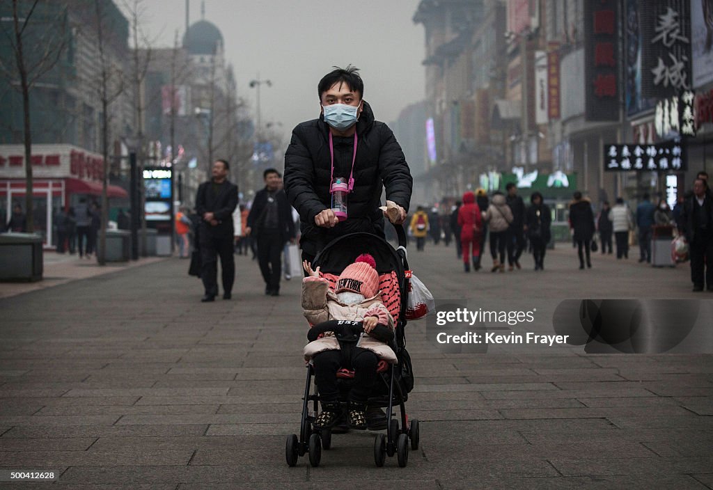Beijing Issues Red Alert On Air Pollution For The First Time