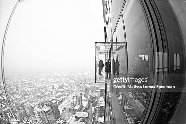 view from the willis tower skydeck - willis tower 個照片及圖片檔