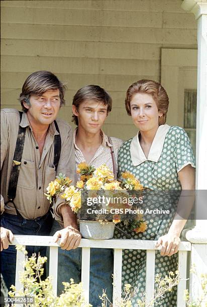 From left, Ralph Waite , Richard Thomas , and Michael Learned in THE WALTONS. January 1, 1974.