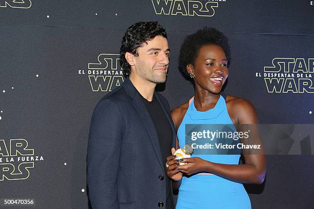 Actor Oscar Isaac and actress Lupita Nyong'o attend the "Star Wars: The Force Awakens" Mexico City photo call at St Regis Hotel on December 8, 2015...