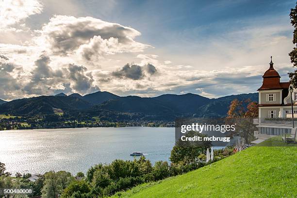 blick ueber den tegernsee - tegernsee see stock-fotos und bilder