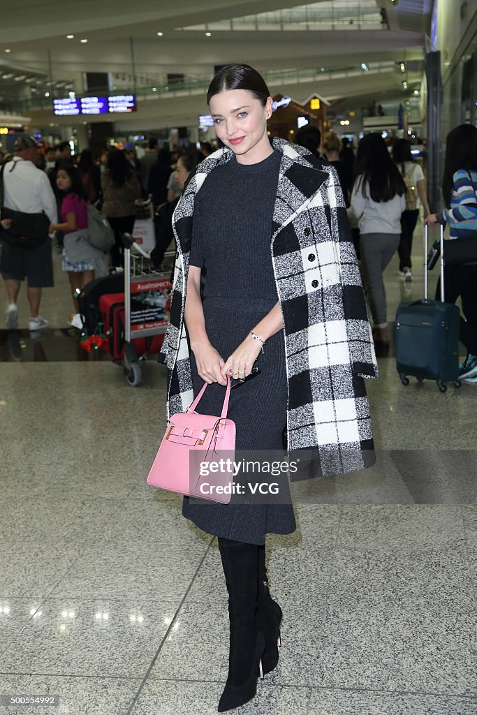 Miranda Kerr Arrives In Hong Kong