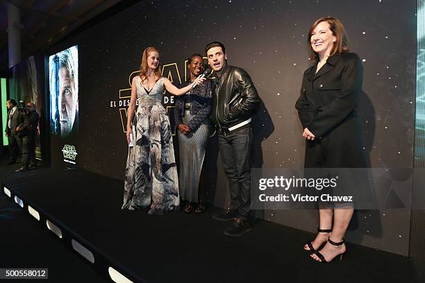 Linda Cruz, actress Lupita Nyong'o, actor Oscar Isaac and film producer Kathleen Kennedy attend the "Star Wars: The Force Awakens" Mexico City...