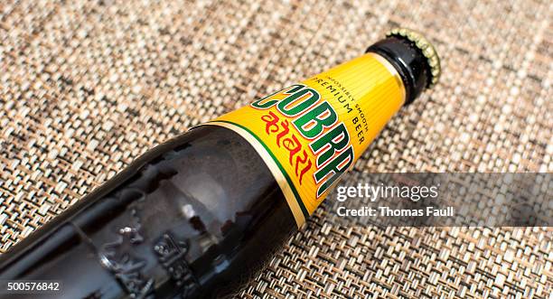 cobra beer - cobra stockfoto's en -beelden