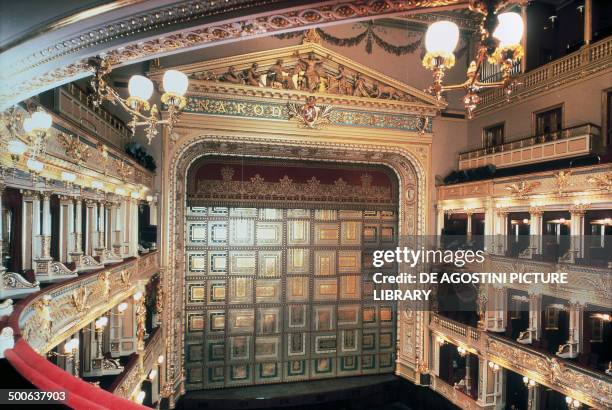 1,698 Theatre National Prague Stock Photos, High-Res Pictures, and ...