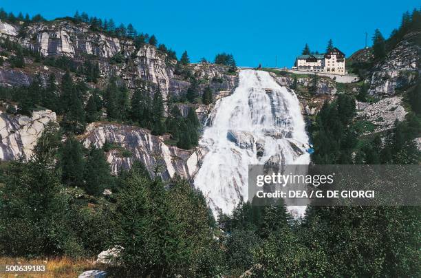 Toce Waterfall 150 Toce Waterfall Stock Photos, High-Res Pictures, and Images - Getty ...