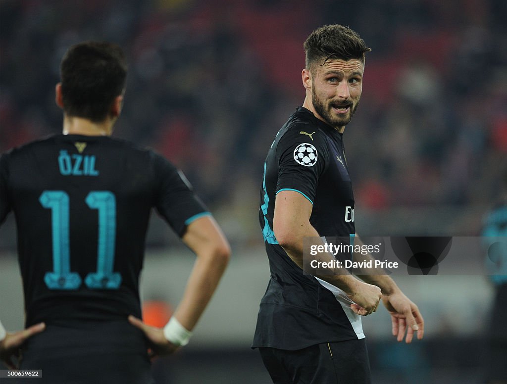 Olympiacos FC v Arsenal FC - UEFA Champions League