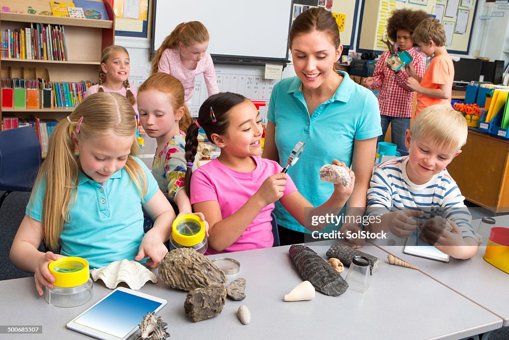 Science Lessons Images School Children In Science Lesson High-Res Stock Photo - Getty Images