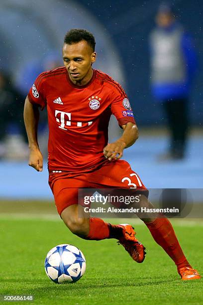 Julian Green of Muenchen runs with the ball during the UEFA Champions League Group F match between GNK Dinamo Zagreb and FC Bayern Muenchen at...