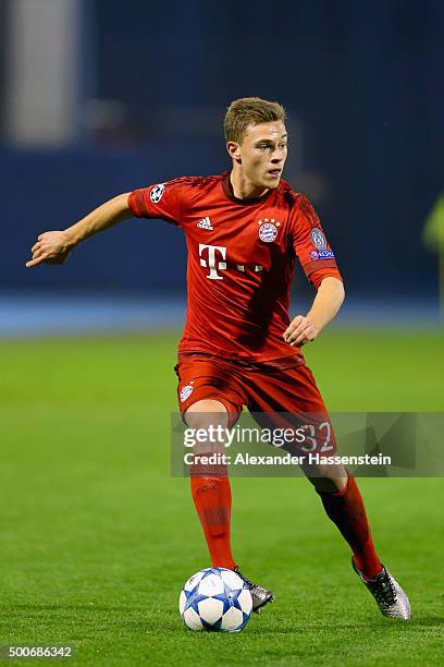 Joshua Kimmich of Muenchen runs with the ball during the UEFA Champions League Group F match between GNK Dinamo Zagreb and FC Bayern Muenchen at...