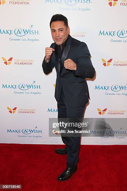 Former boxer Oscar De la Hoya arrives at the Make-A-Wish Greater Los Angeles Annual Wishing Well Winter Gala at the Beverly Wilshire Four Seasons...