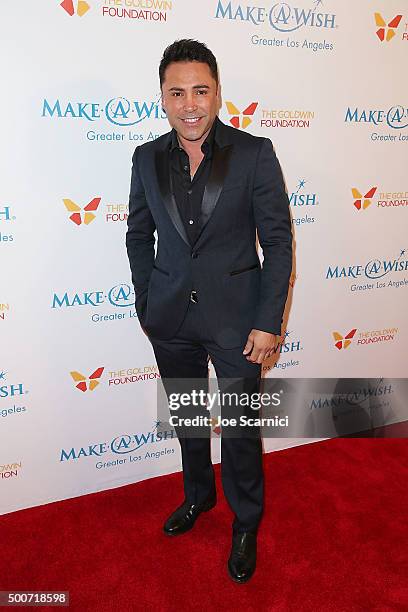 Former boxer Oscar De la Hoya arrives at the Make-A-Wish Greater Los Angeles Annual Wishing Well Winter Gala at the Beverly Wilshire Four Seasons...