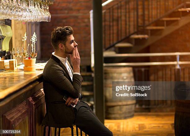 esperando alguém - esperar alguém imagens e fotografias de stock