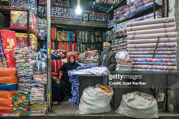 views of tehran grand bazaar, iran - grote bazaar teheran stockfoto's en -beelden