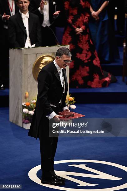 Aziz Sancar Photos And Premium High Res Pictures Getty Images aziz-sancar-photos-and-premium-high-res-pictures-getty-images