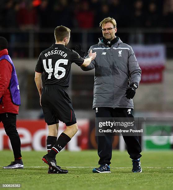 Jurgen Klopp manager of Liverpool shakes hands with Jordan Rossiter at the end of the UEFA Europa League match between FC Sion and Liverpool FC at...