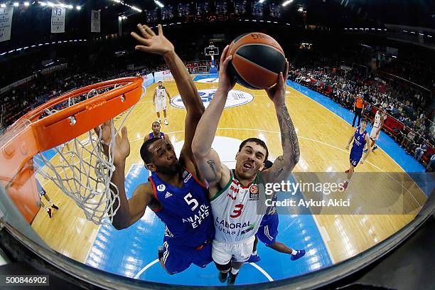 Mike James, #3 of Laboral Kutxa Vitoria Gasteiz in action during the Turkish Airlines Euroleague Basketball Regular Season Round 9 game between...