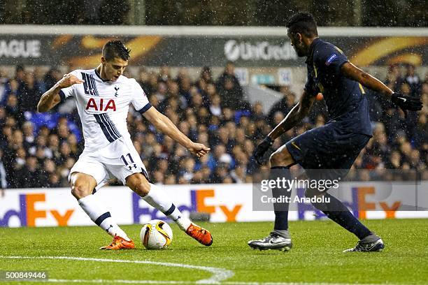 Tottenham Hotspur's Erik Lamela vies with Monaco FC's Wallace during the UEFA Europa League Group J match between Tottenham and Monaco at White Hart...