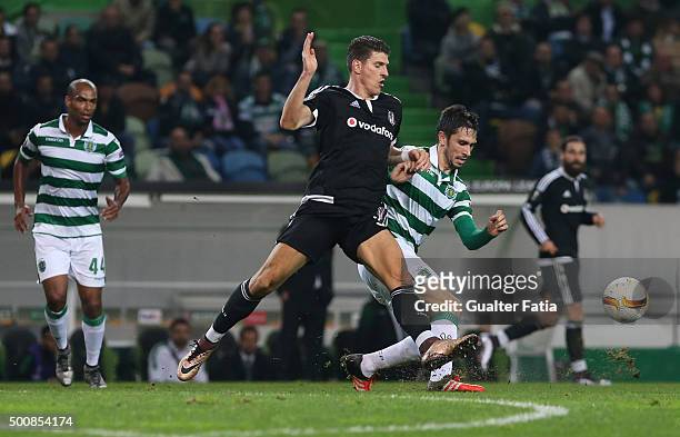 Sporting CPO's defender Paulo Oliveira with Besiktas JKO's forward Mario Gomez in action during the UEFA Europa League match between Sporting CP and...