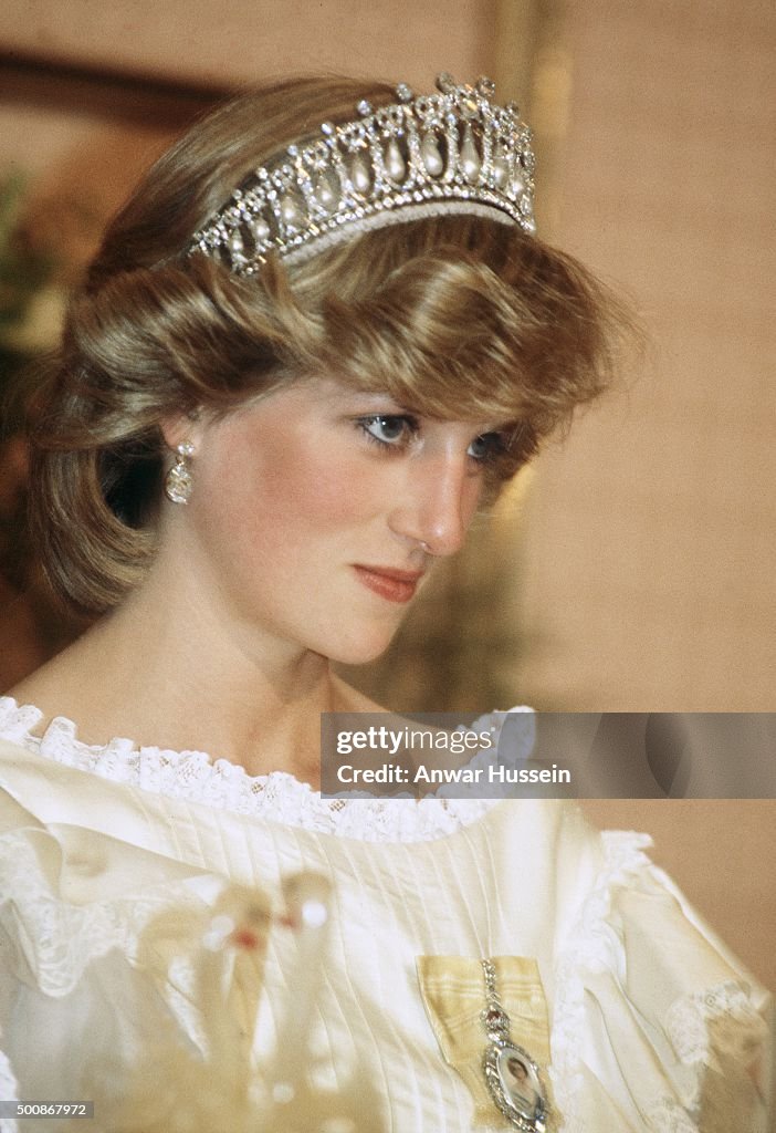 Anwar Hussein Collection