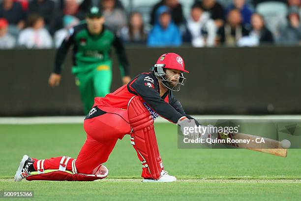 Matthew Wade of the Renegades bats during the Big Bash League exhibition match between the Melbourne Stars and the Melbourne Renegades at Simonds...