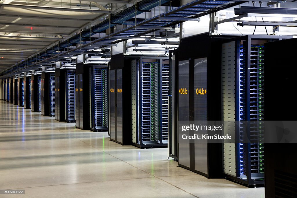 Facebook Server Farm, Oregon