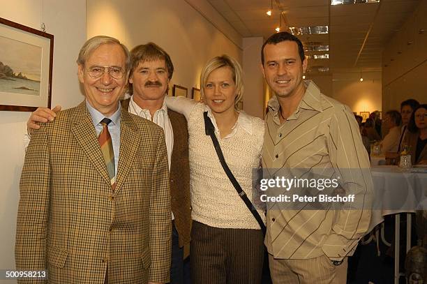 Hartmut Sieg Und Christine Wrobel Fachärzte Für Urologie 212 photos et images haute résolution de Christine Döring - Getty Images