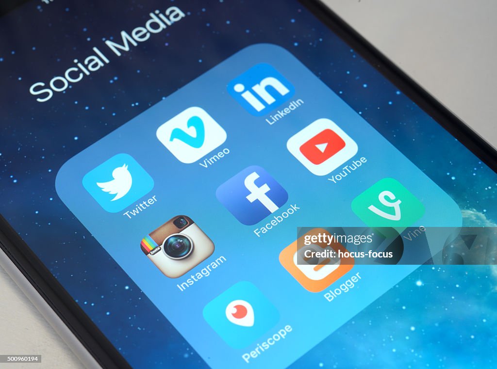 Social media apps on iPhone 6 Plus