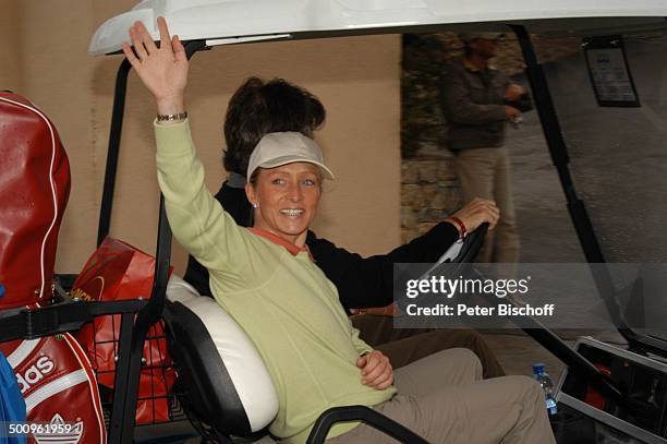 Heidi Burmester, Golf-Turnier: "Premiere Golf Trophy", Port d Andratx/Mallorca/Spanien, , Golfplatz, Sport, Golfwagen, Golf, Grün, Rasen, Mütze,...
