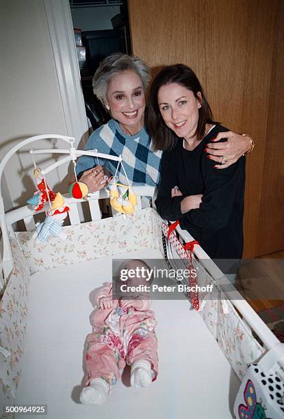 Daliah Lavi-Gans , Tochter Kathy Rothman,; Enkeltochter Sophie, Homestory, Brookline; , USA/Amerika, Promi, Foto: P.Bischoff, (Photo by Peter...