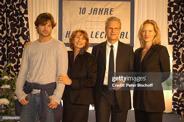 Senta Berger , Misel Maticevic, Peter Sattmann, Anna Schudt, , ARD-Film: "Emilia - Die zweite Chance", Berg/Starnberger See, , Schauspieler,...