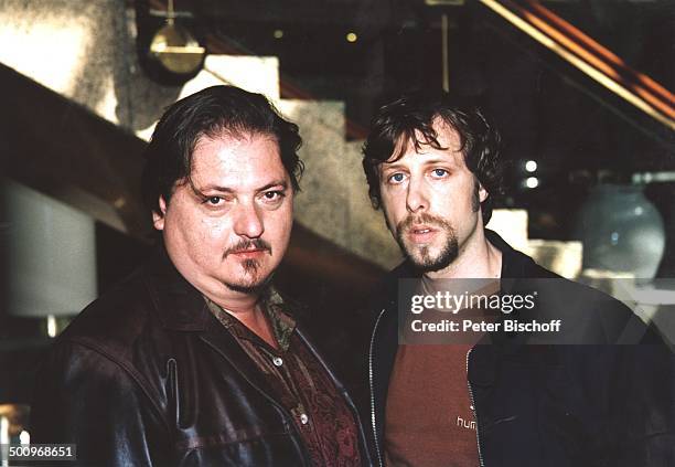 Jürgen Tarrach, Oliver Korittke , Pressevorführung zum ZDF-Film "Die Musterknaben III", Köln, Bart, 100225, Promi,, P.-Nr. 486/2002 CA; Foto: