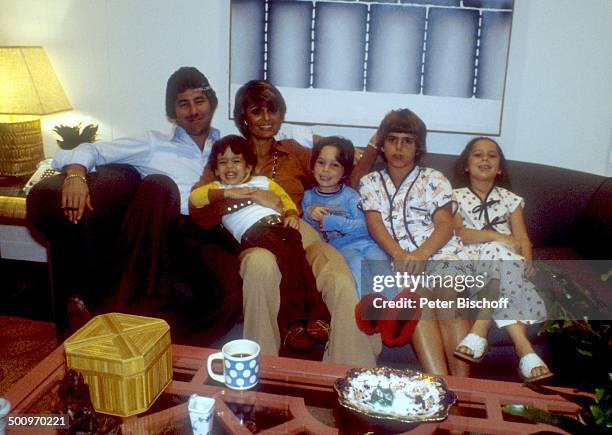 Daliah Lavi-Gans,, Ehemann Chuck Gans mit den Kindern Alexander, Steven, Rouven, Kathy, , Homestory, Miami/Florida/USA Nordamerika, , Familie, CW;...