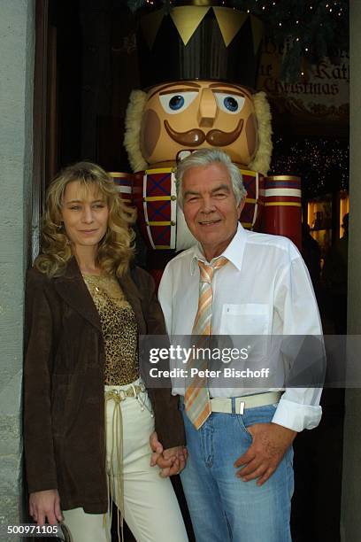 Claus Wilcke, Ehefrau Janine Amann, Rothenburg ob der Tauber, , "Weihnachtsdorf von Käthe Wohlfahrt" , Schauspieler, Geschenkartikel, weihnachtlich,...