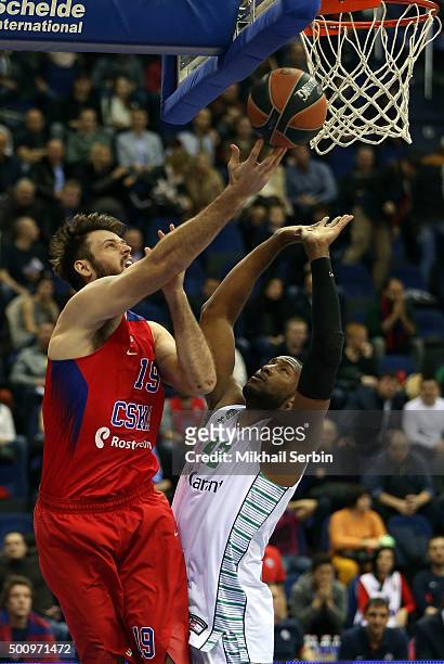 Joel Freeland, #19 of CSKA Moscow competes with Marcus Slaughter, #42 of Darussafaka Dogus Istanbul in action during the Turkish Airlines Euroleague...
