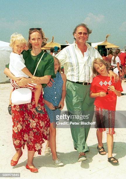 Beatrice Bouquet mit Sohn Oliver Walter Kollo , Tochter Florence Marguerite, Rene Kollo,, Tochter Magali Johanna Kollo, Mallorca, Spanien, /GT ;...