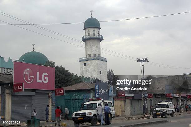 Anwar Mosque 176 Grand Anwar Mosque Stock Photos, High-Res Pictures, and Images ...