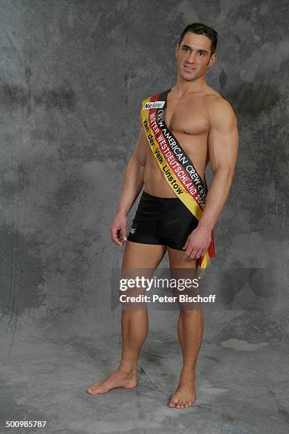 Raphael Berg , Wahl zum "Mister Germany 2005/06", Linstow , Deutschland, , P.-Nr. 1649/2005, "Van der Valk Resort", Sieger, nackter Oberkörper,...