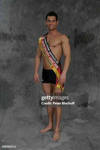 Christian Vogler , Wahl zum "Mister Germany 2005/06", Linstow , Deutschland, , P.-Nr. 1649/2005, "Van der Valk Resort", Sieger, nackter Oberkörper,...