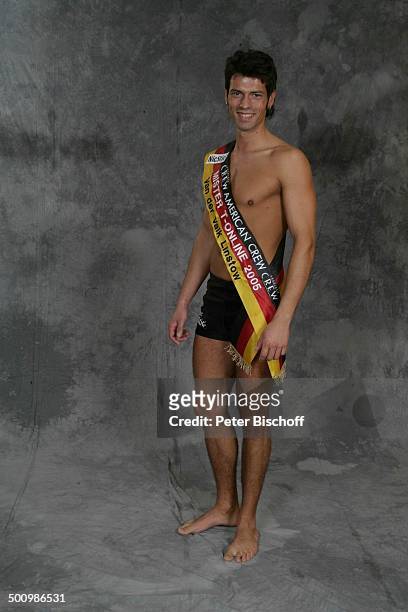 Daniel Schnäbele , Wahl zum "Mister Germany 2005/06", Linstow , Deutschland, , P.-Nr. 1649/2005, "Van der Valk Resort", Sieger, nackter Oberkörper,...