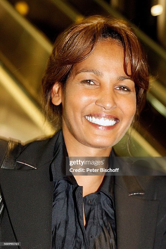 Nadja 'Naddel' Ab del Farrag, Portrait, Porträt, geb.: 05. März 1965, Sternzeichen: Fische, Abflug der Teilnehmer der RTL-Reality-Dschungel-Show: 'Ich