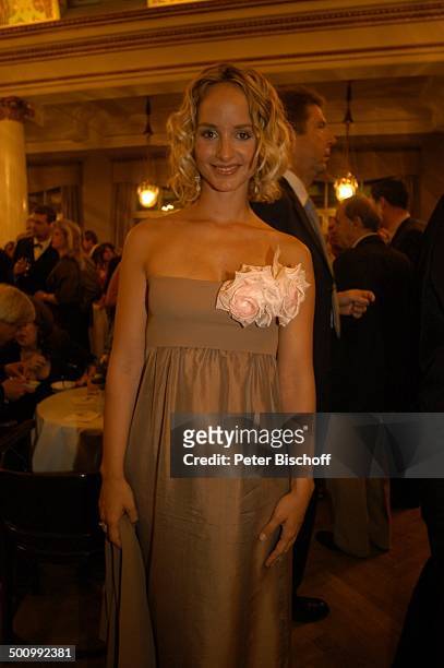 Lara Joy Körner, "Bayerischer Fernsehpreis 2005", Bayerische Staatskanzlei, München, , P.-Nr.: 744/2005, Preis, Verleihung, Ehrung, Würdigung,...